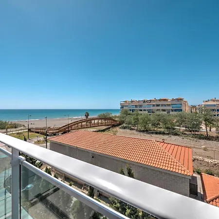 New Front With Large Balcony Torrox