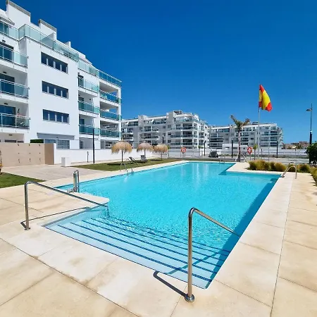 New Front With Large Balcony Torrox